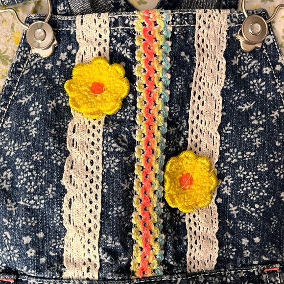 Girls Fun Embroidered Jean Shorts Overall Bundle - Picture 8 of 10